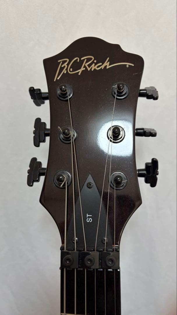 ギター B.C.RICH MOCKINGBIRD ST