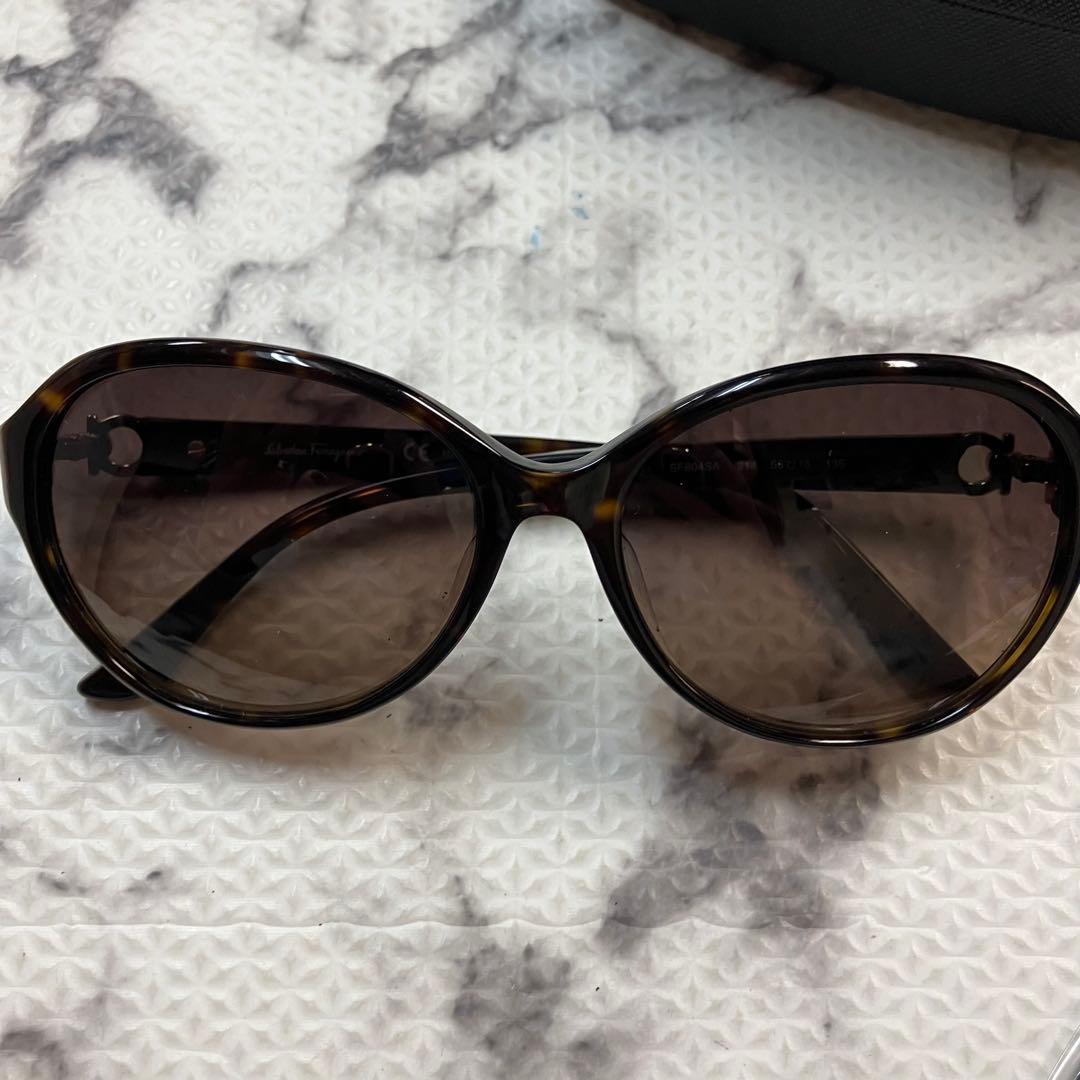 Ferragamo サングラス　SF804SA 214 ブラウンブラック