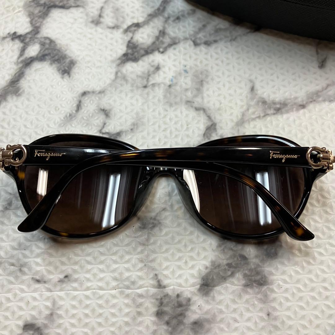 Ferragamo サングラス　SF804SA 214 ブラウンブラック