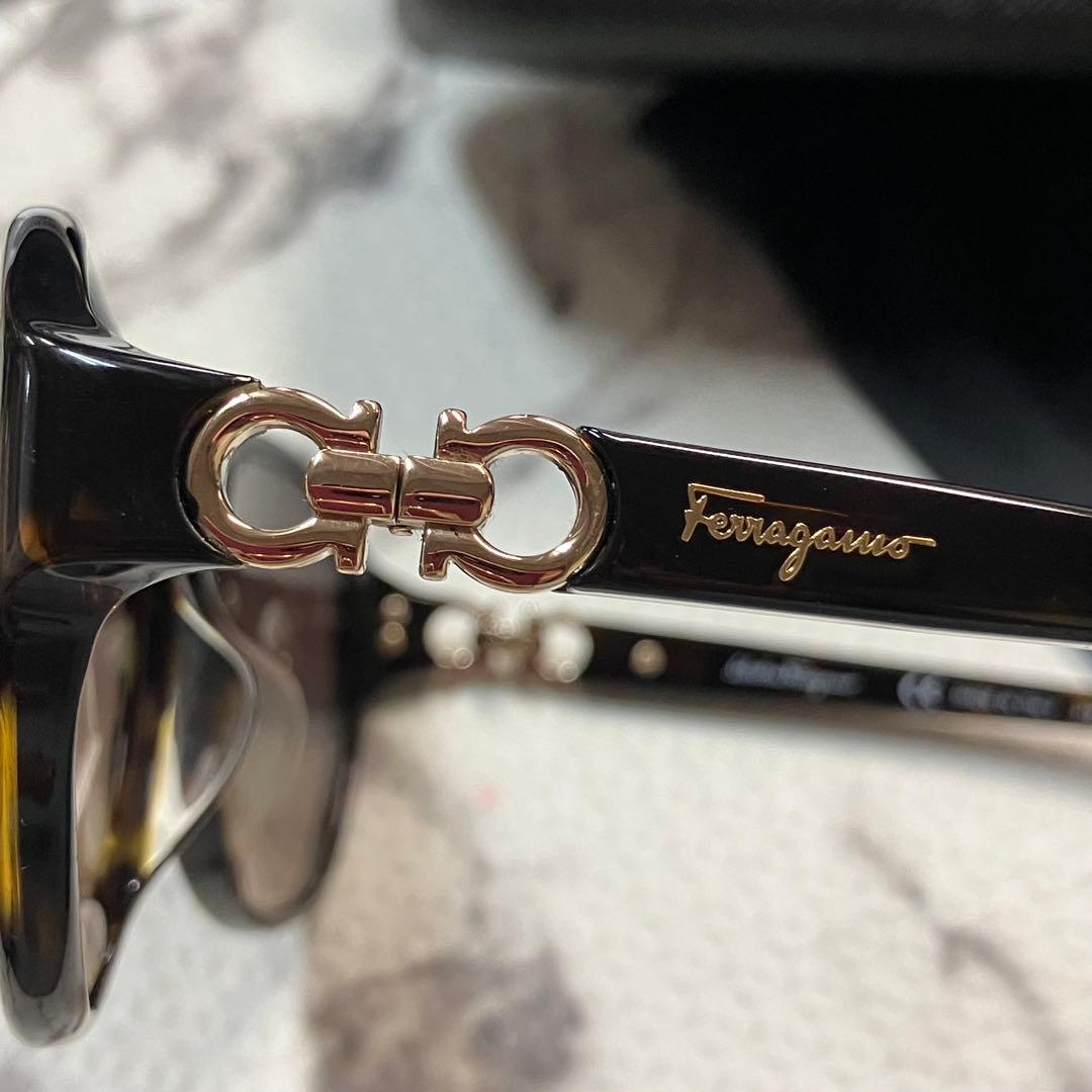 Ferragamo サングラス　SF804SA 214 ブラウンブラック