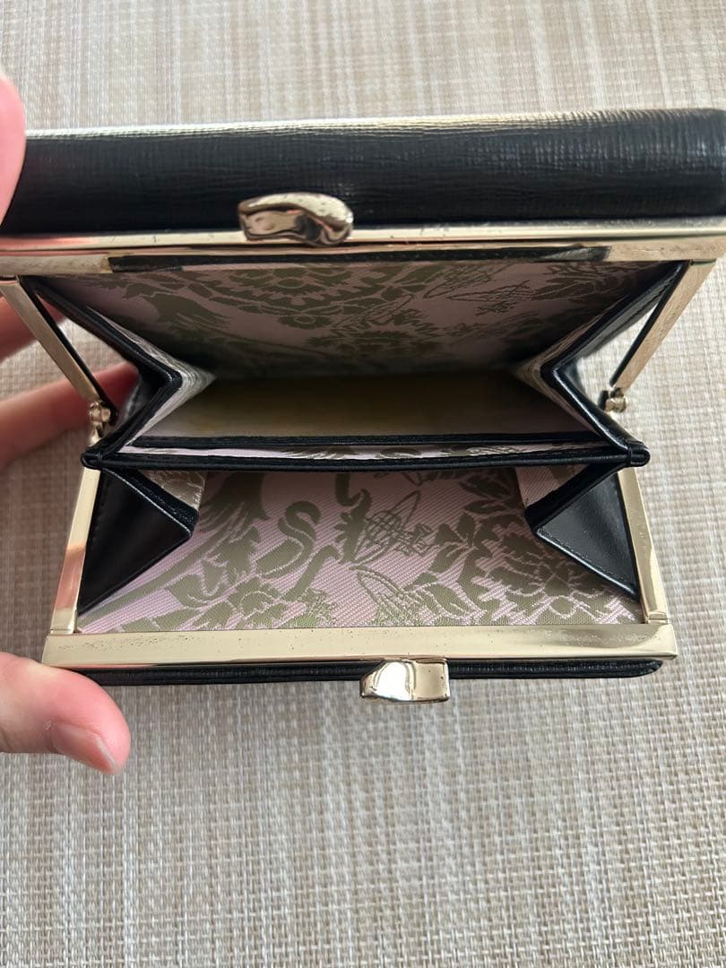 vivienne westwood ブラック 三つ折り財布