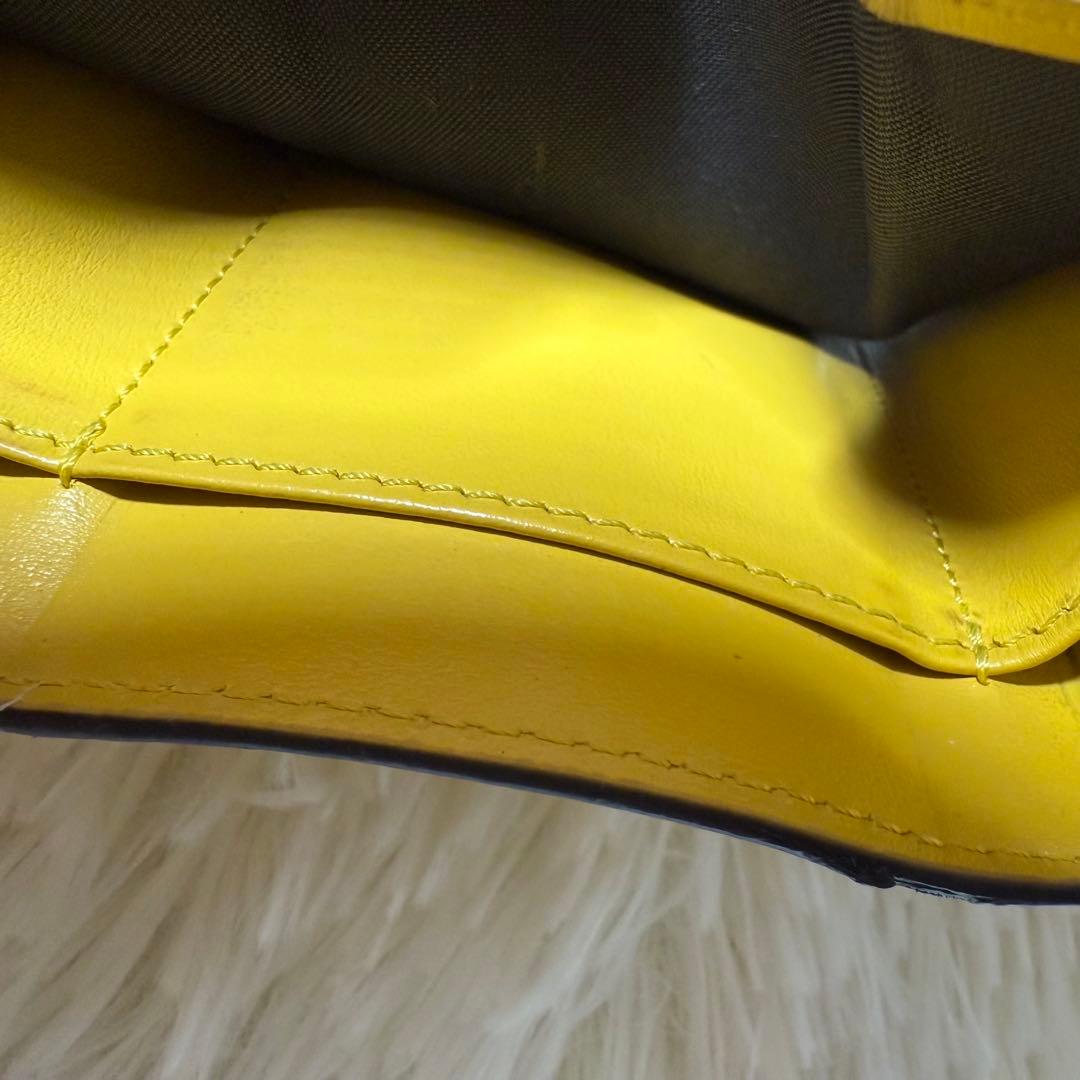 FENDI フェンディ コンパクト財布 三つ折財布 黄色
