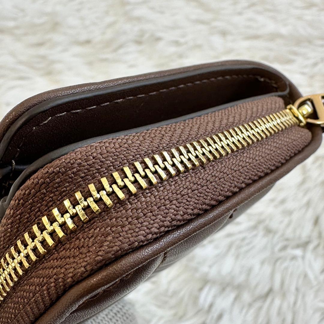 未使用級✨トリーバーチ キルティング 二つ折り財布 ゴールド金具 小銭入れ