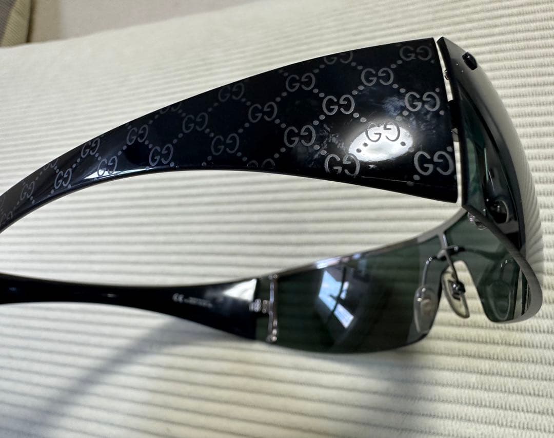 美品 GUCCI サングラス GG柄 ブラックスポーツ ユニセックス