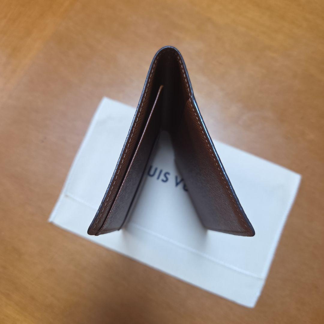ルイヴィトンパスポートケースモノグラム。