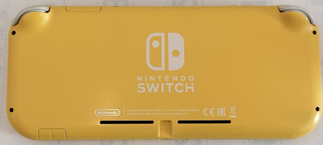 Nintendo Switch Lite イエロー 本体　箱・SDカード付き