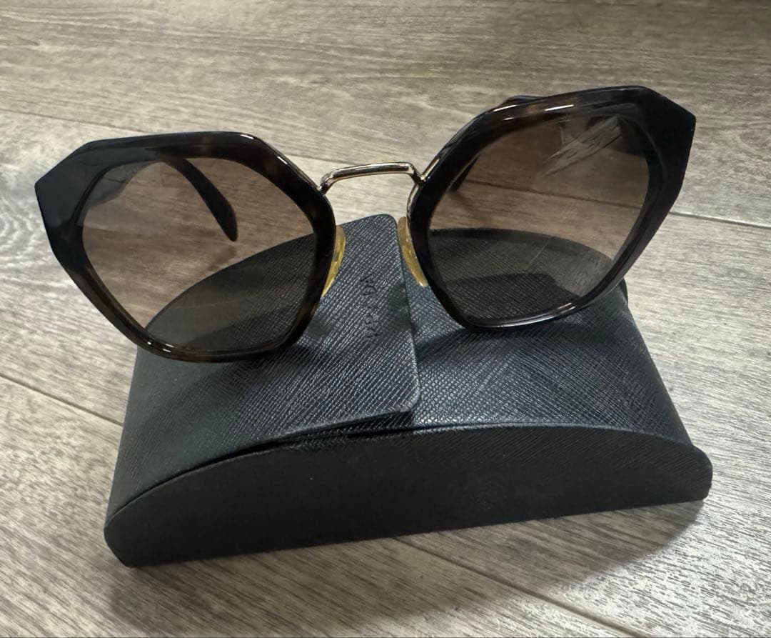 PRADA サングラス SPR 04T ブラウン 鼈甲柄