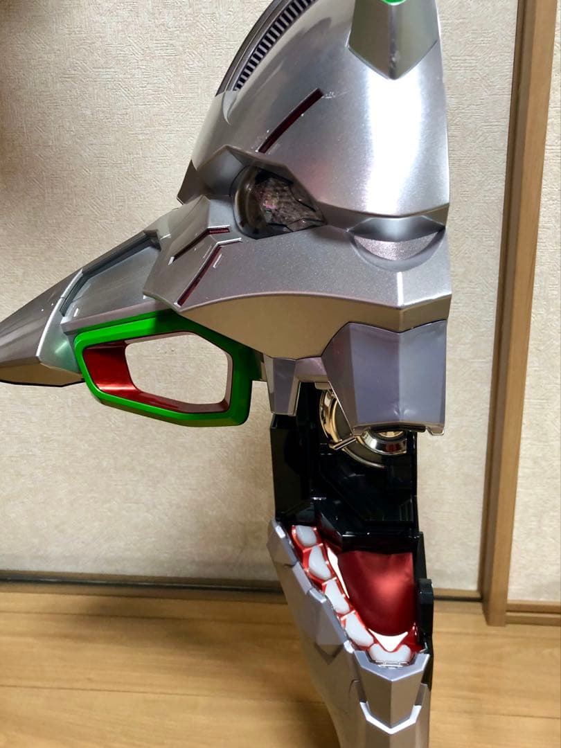 エヴァンゲリオン 未来への咆哮 初号機役物 レアシルバー パチンコ実機パーツ