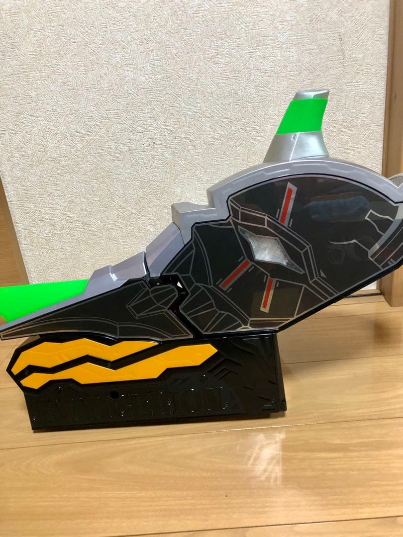 エヴァンゲリオン 未来への咆哮 初号機役物 レアシルバー パチンコ実機パーツ