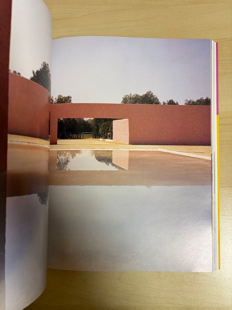 アート・デザイン・音楽 LUIS BARRAGAN THE QUIET REVOLUTION