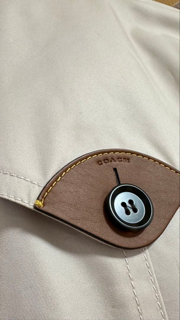 COACHベージュ ダブルブレスト トレンチコート