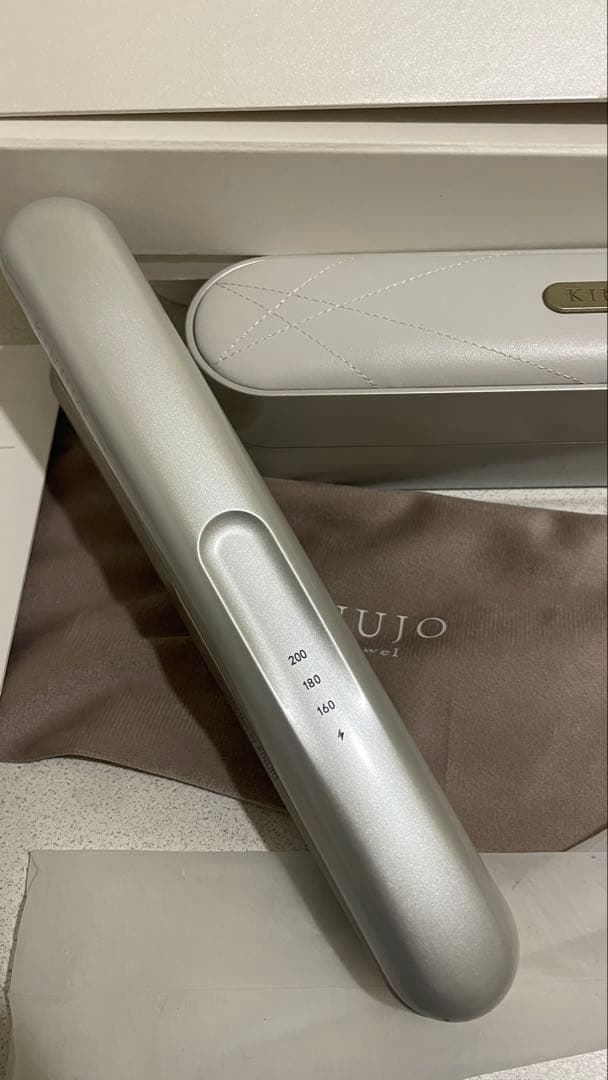 KINUJO LuxeJewel コードレスストレートアイロン