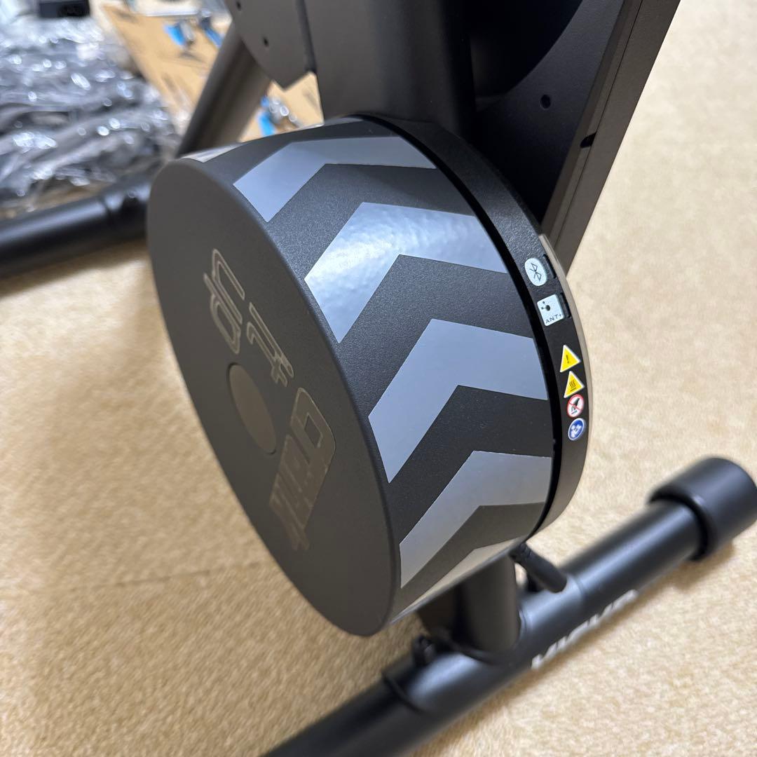 アクセサリー Wahoo Kicker Core Zwift One