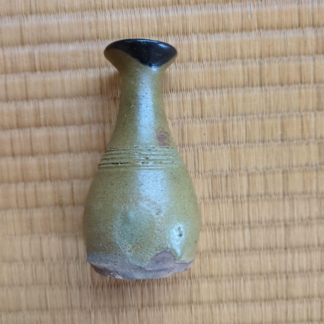 緑がかった茶色の陶器瓶　骨董品　古琉球　沖縄