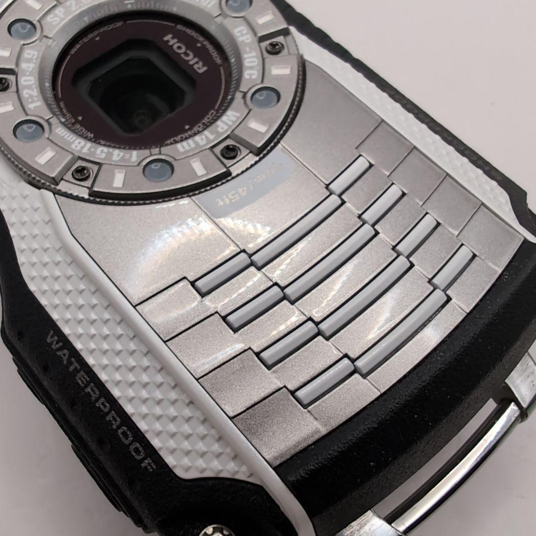 美品　RICOH WG-4 シルバー デジタルカメラ