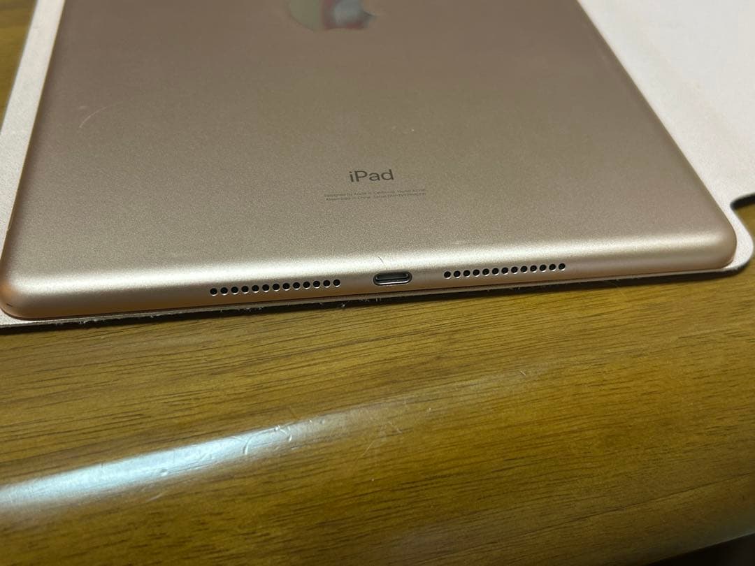 iPad 第7世代 32GB Wi-Fi+Cellular A2198