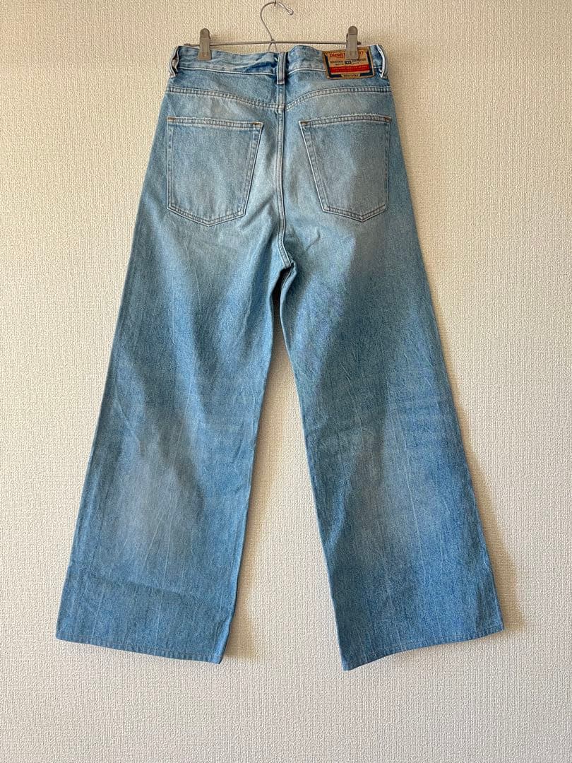 Diesel 1996 D-Sire デニムルーズフィット ライトブルー