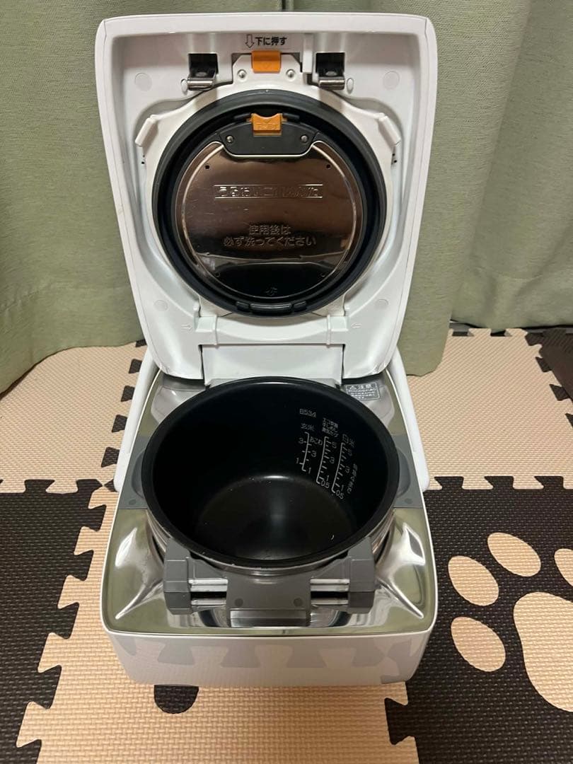 ZOUJIRUSHI 炊飯器 象印 NW-KB10 圧力IH 5.5合