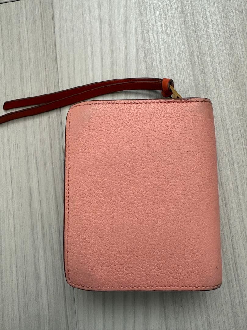 ロエベ二つ折り財布