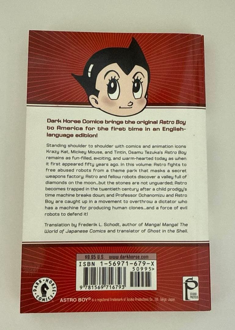 Astro Boy 4 Osam Tezuka manga漫画　英語版　手塚治虫