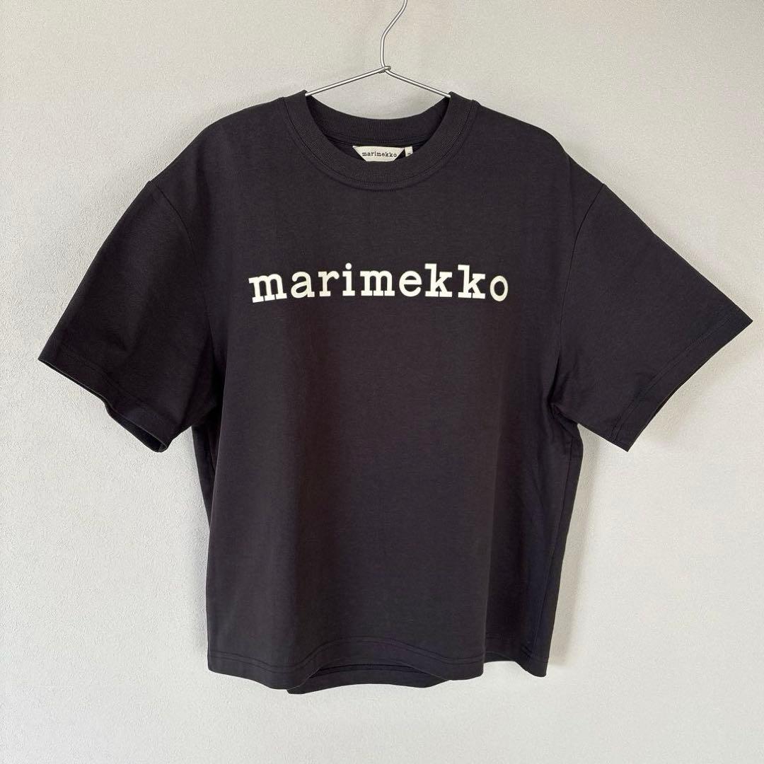 新品未使用 マリメッコ Vihne Logo Placement Tシャツ