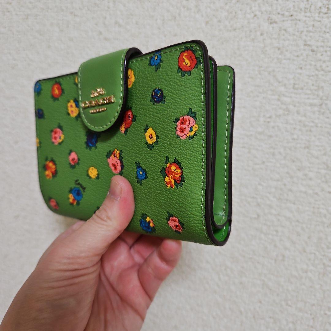 売り切りsale、価格相談OK‼️COACH花柄2つ折り財布
