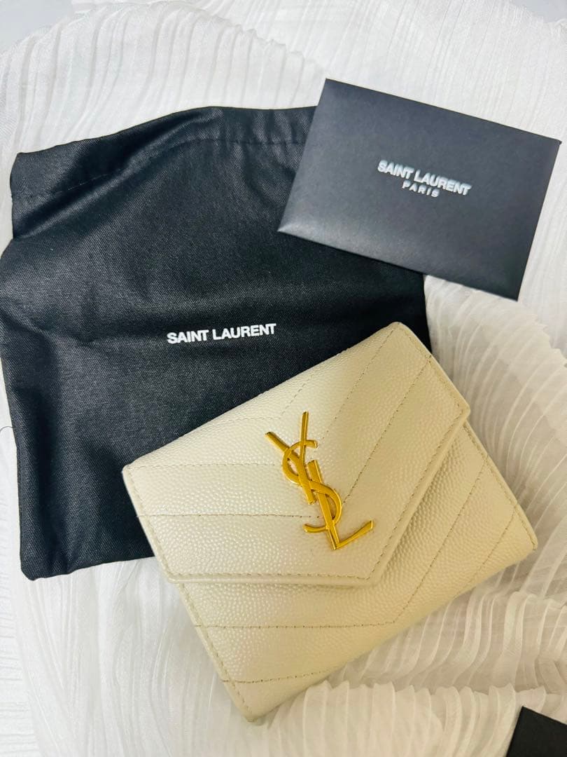 サンローランSAINT LAURENT ミニウォレット　カサンドラ　三つ折り財布