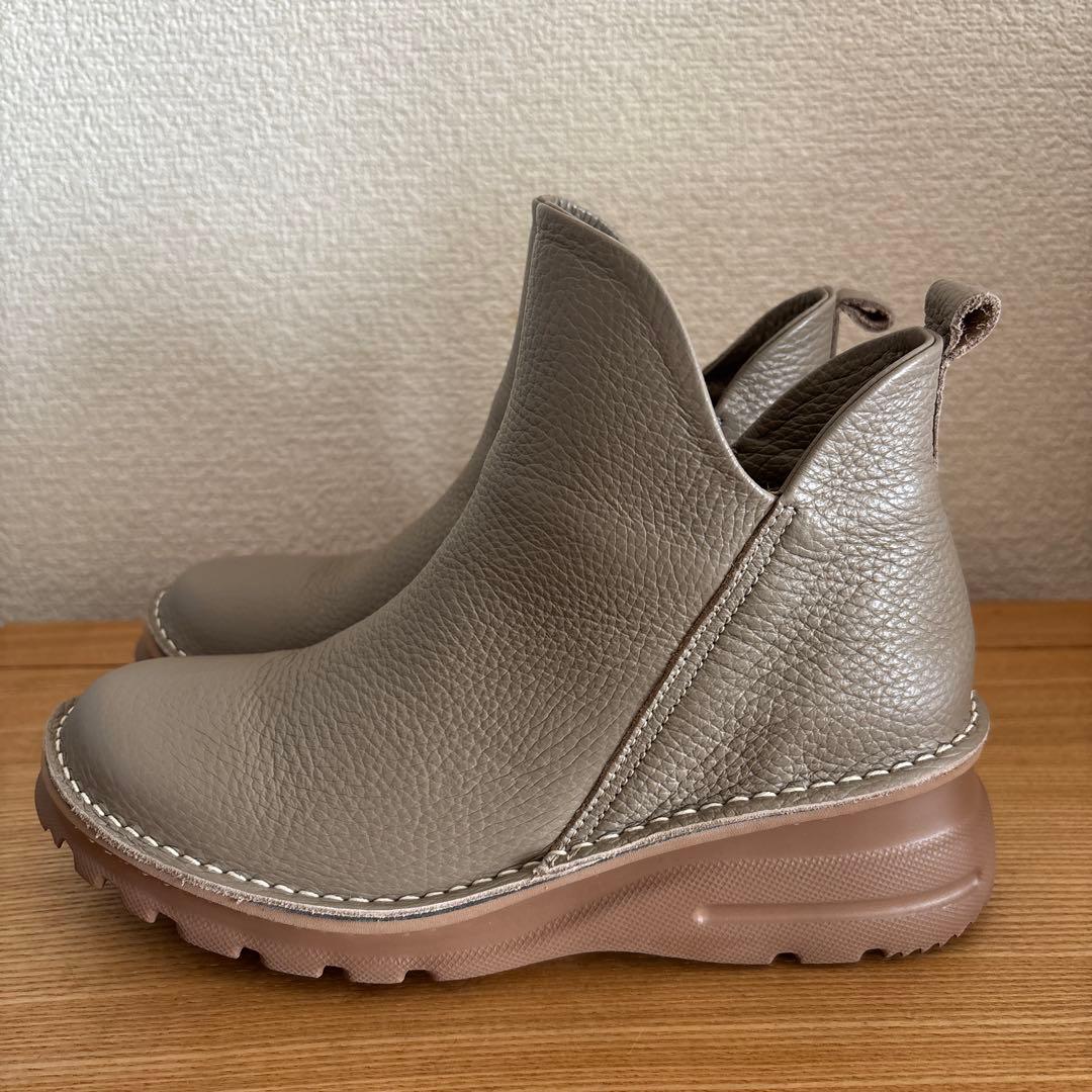 JS Heartlavel 軽量 レザー ブーツ 日本製　グレージュ A.S.W