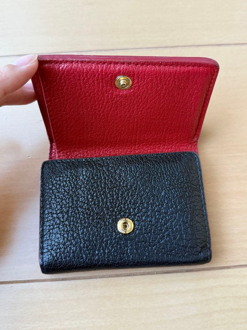miu miu ブラックマドラスレザー ラブレター 三つ折り財布