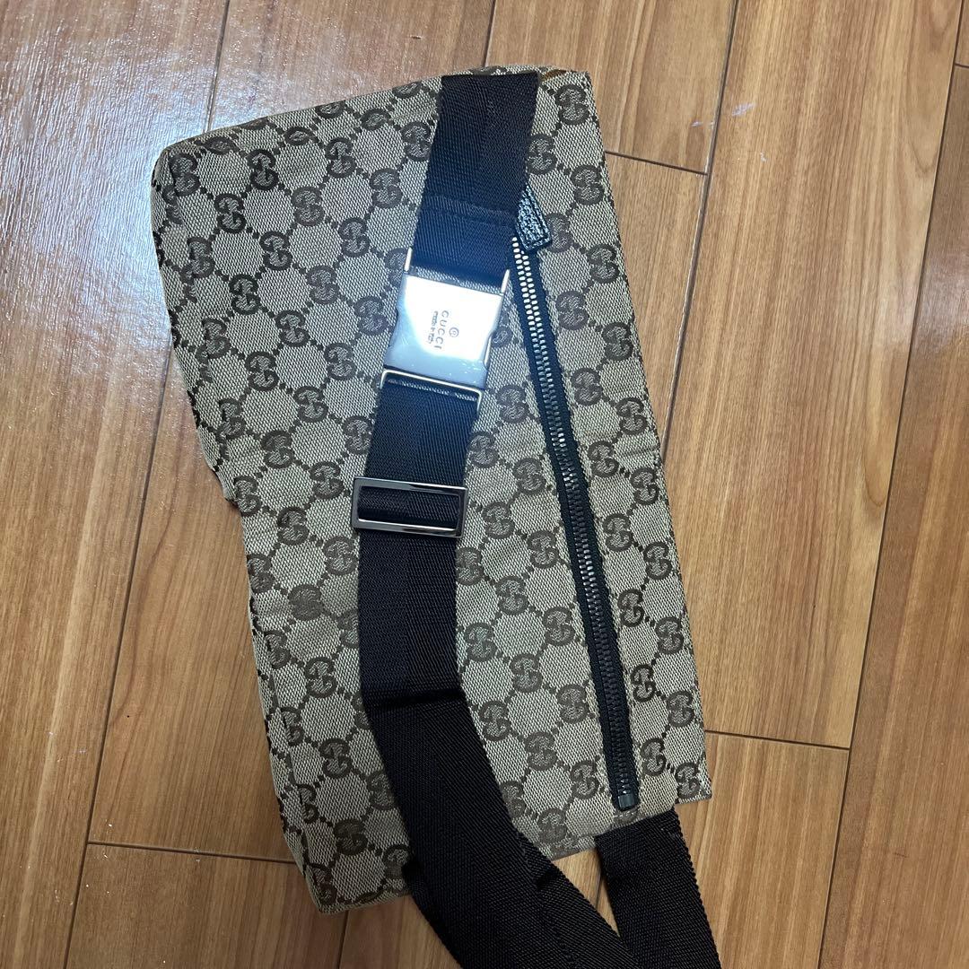 GUCCI ボディーバック