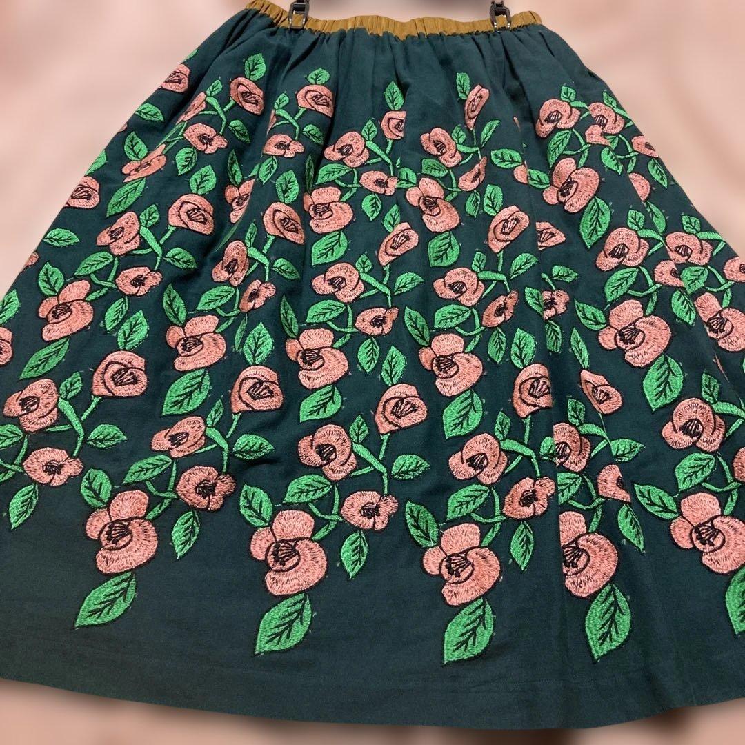 み*か様 (新品・貴重)ミナペルホネンスカート