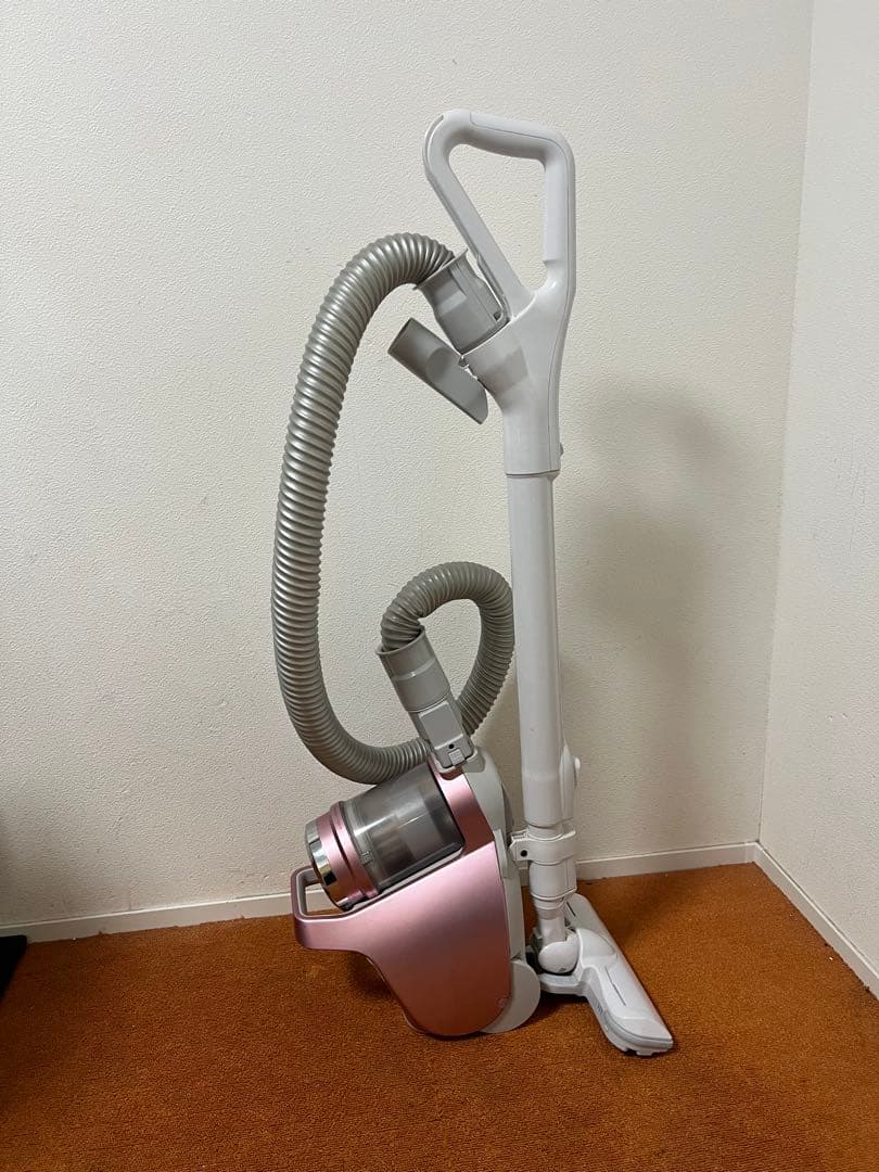 東芝 TOSHIBA トルネオ サイクロン掃除機 2018年製