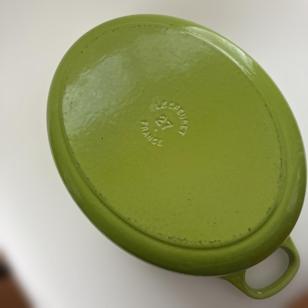 LE CREUSET 緑色の鋳鉄製両手鍋 蓋付き27CM