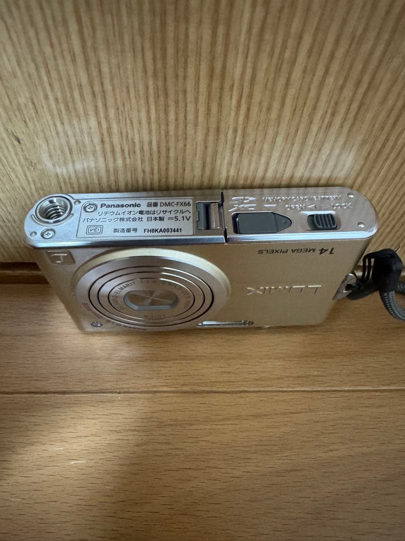 Panasonic パナソニック　コンパクトデジタルカメラ　DMC-FX66