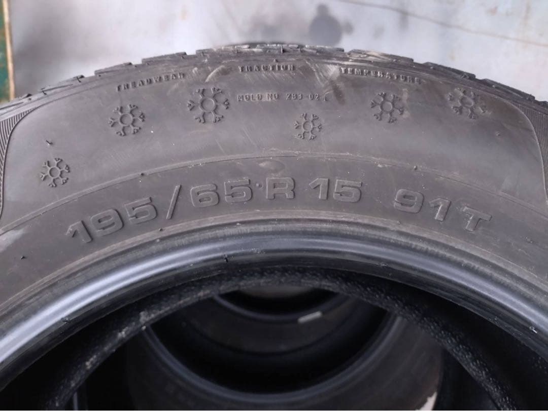 ATR SPORT　タイヤ　スタッドレス　195/65R15　中古　15インチ