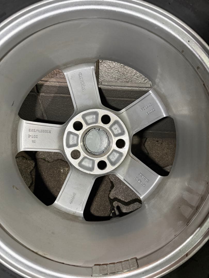 VOLVOボルボ　純正ホイールとスタッドレスセット　205/60/R16