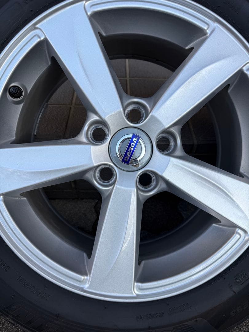 VOLVOボルボ　純正ホイールとスタッドレスセット　205/60/R16