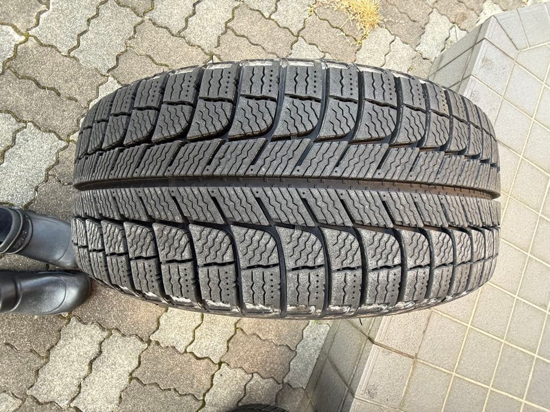 VOLVOボルボ　純正ホイールとスタッドレスセット　205/60/R16