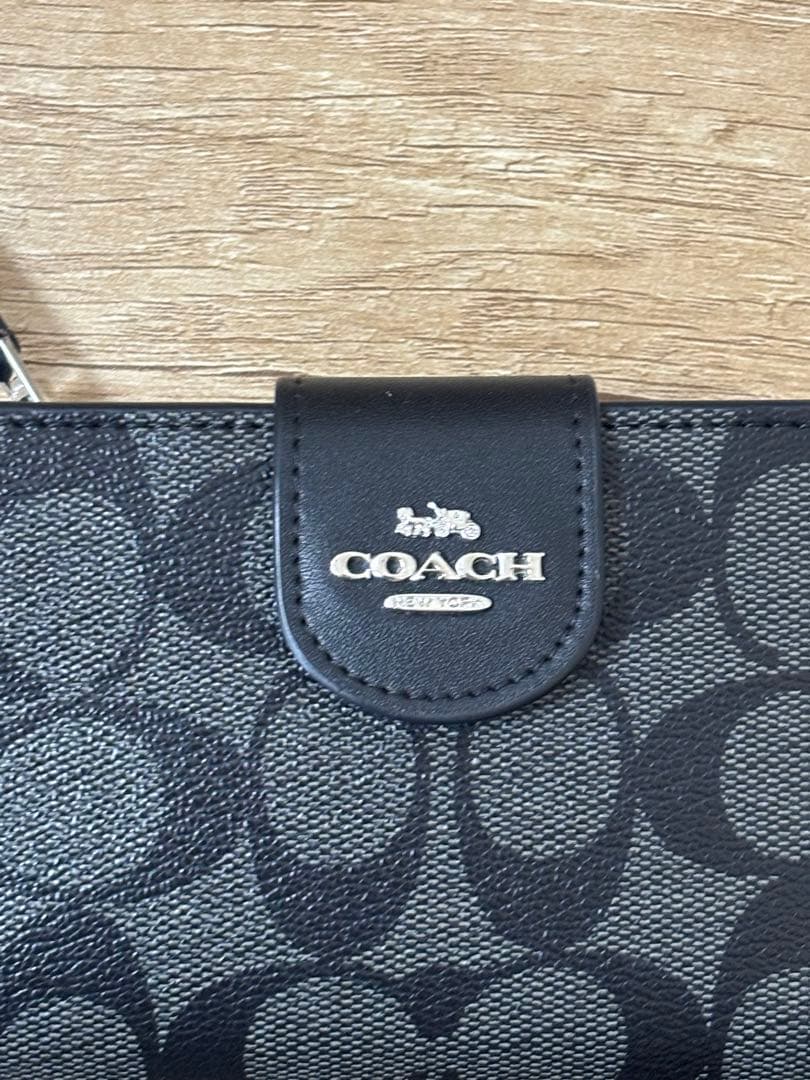 な*な様 美品！COACH ブラック 二つ折り財布