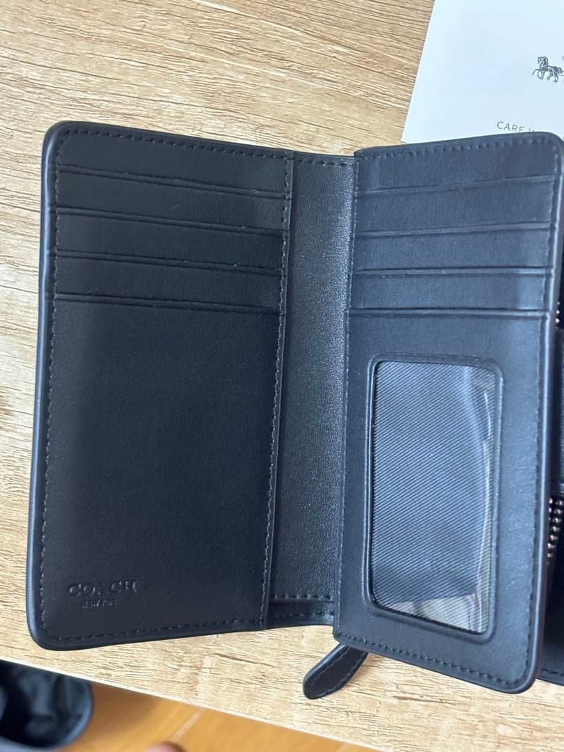 な*な様 美品！COACH ブラック 二つ折り財布