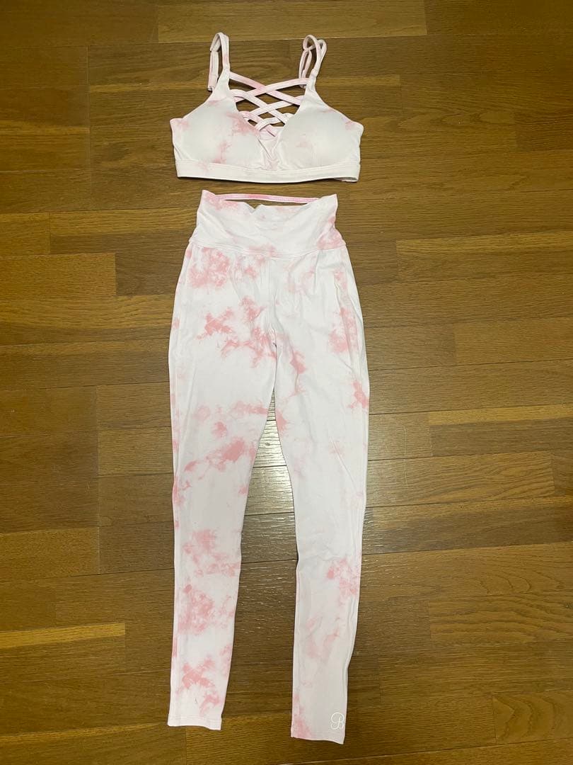 値下げ！Bombshell Sportswear ブラ　レギンス セット