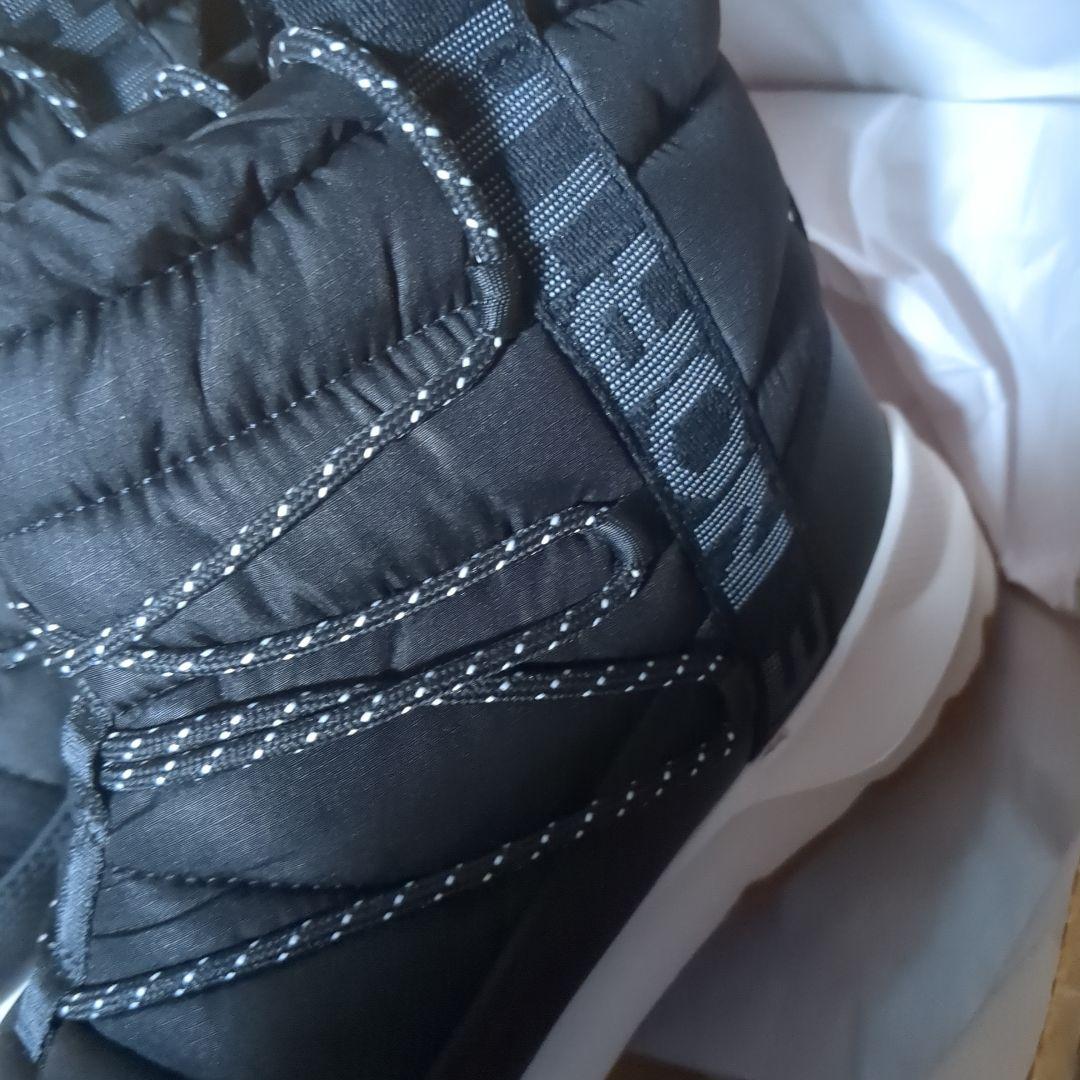 WOMEN’S THERMOBALL LACE UP WE