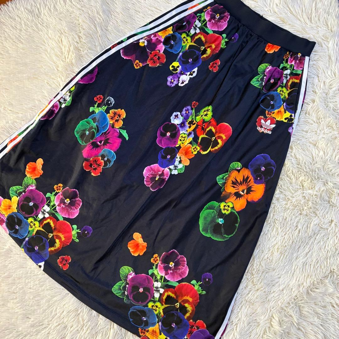 ✨レア柄✨アディダス　adidas 総花柄　ロングスカート　パンジー柄
