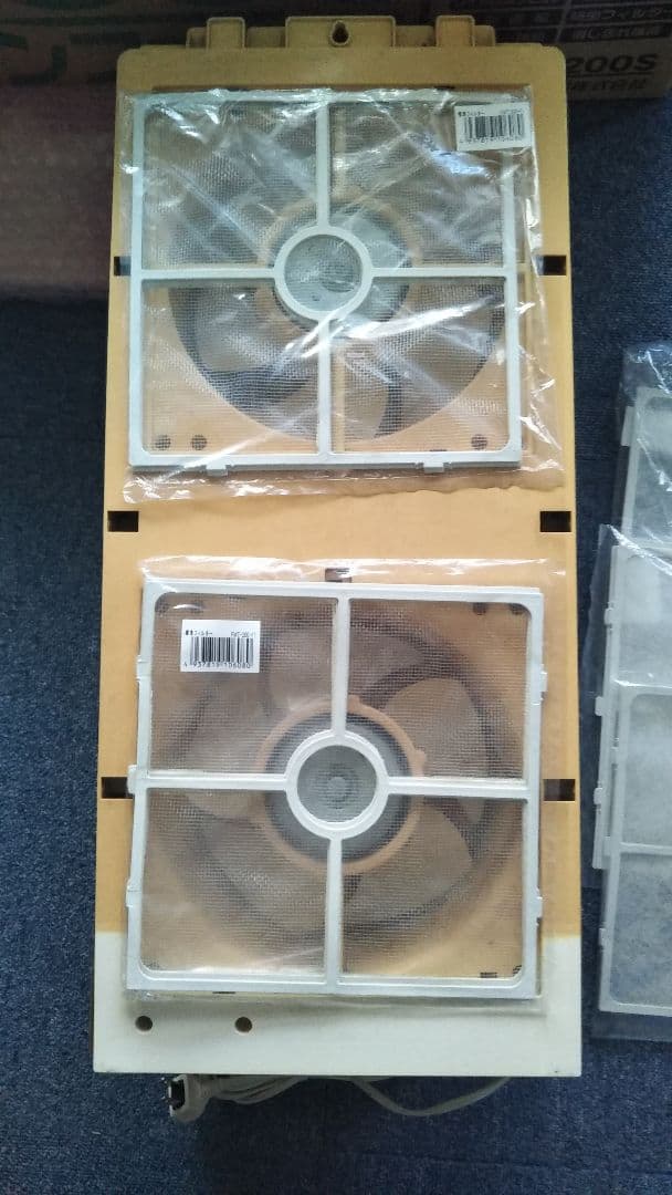 換気扇 ツインファン 同時給排型窓用　 高須産業 FMT-200S