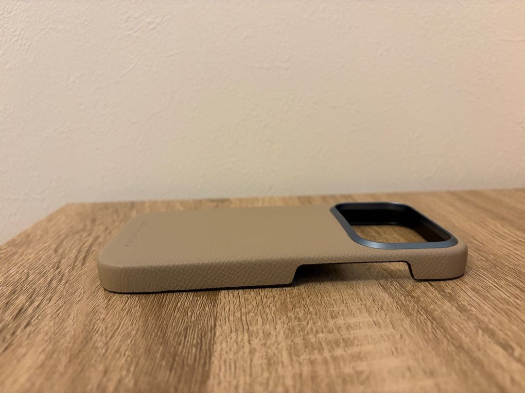 【新品未使用】 BONAVENTURA iPhone17Proケース グレージュ