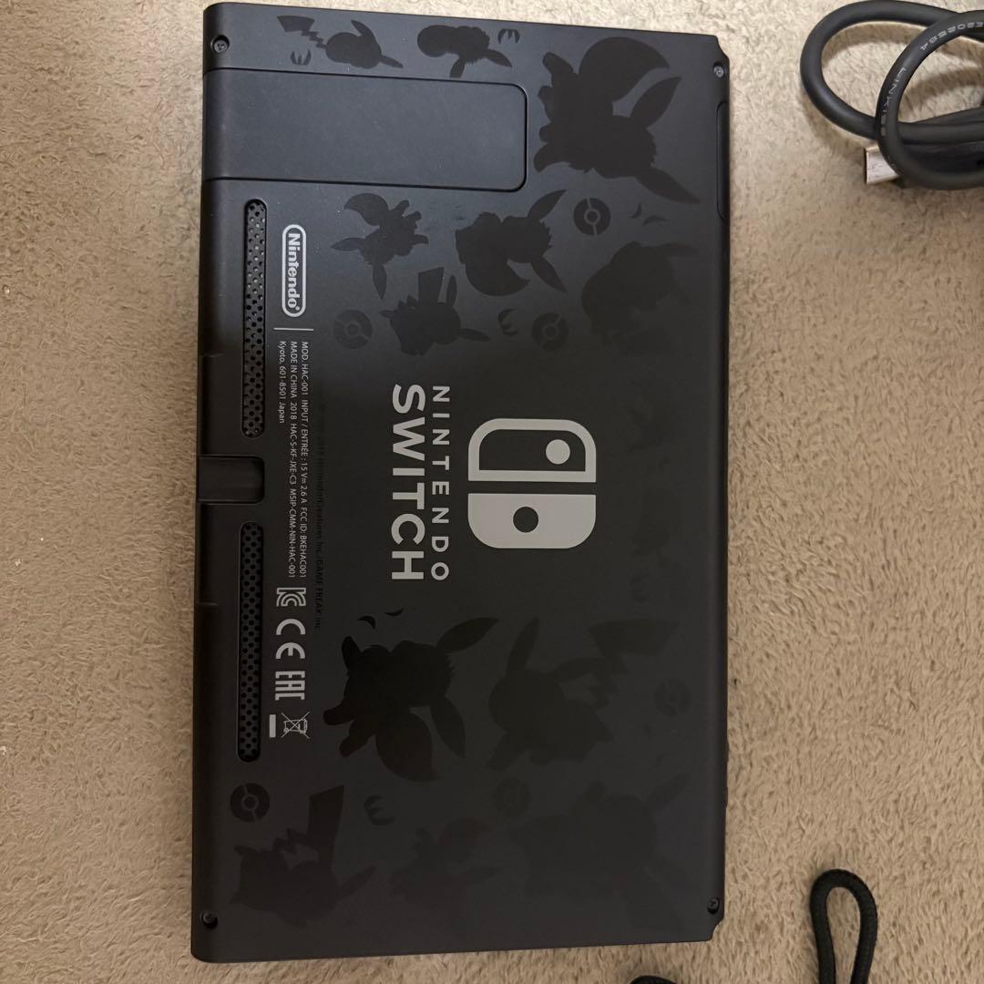 Switch 本体　ピカブイ　ポケットモンスター　モデル　　レッツゴーイーブイ