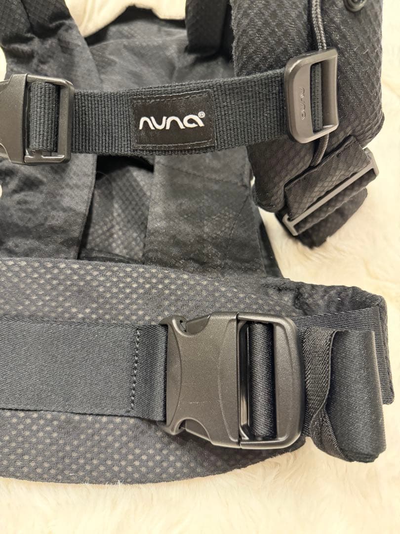 nuna 抱っこ紐　カドルクリック　ナイト