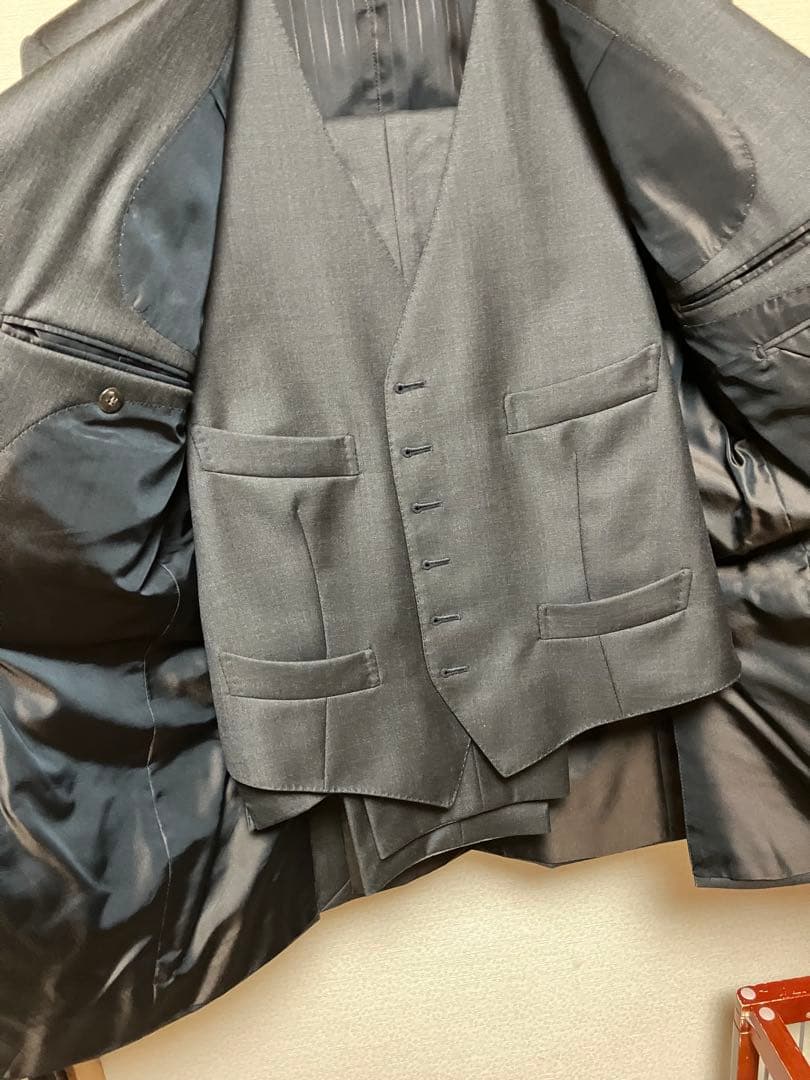 m 　TOMFORD ダークグレー スーツ