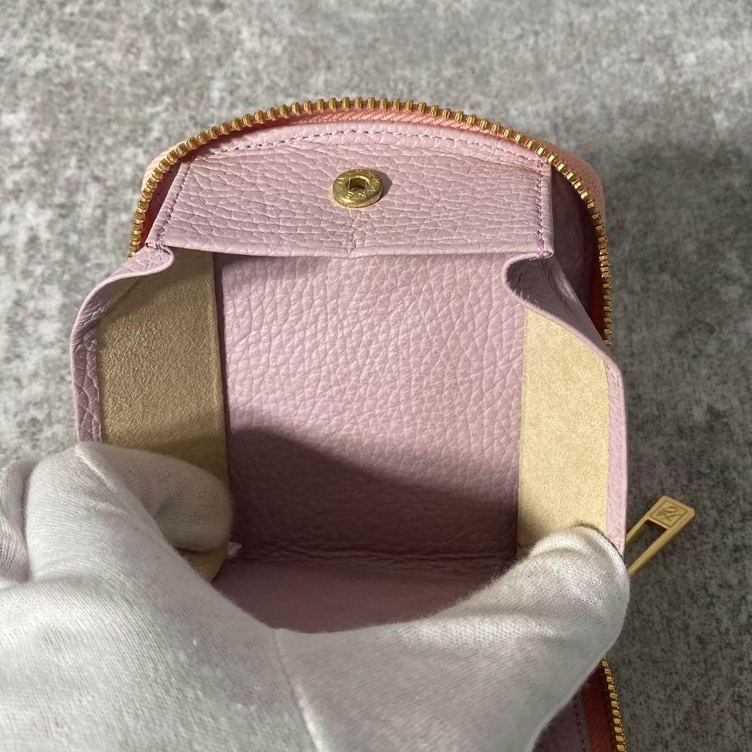 新品未使用　ハースケジュール　チュレット　二つ折り財布　ピンクホワイト
