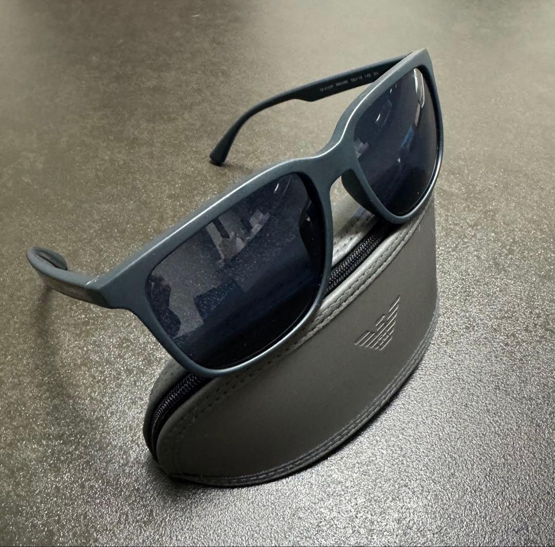 ほぼ未使用　EMPORIO ARMANI サングラス　ブラック定価¥21,340